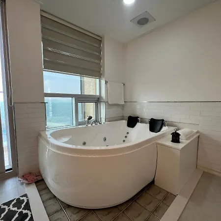 Somewhales Pension Namhae Exterior photo