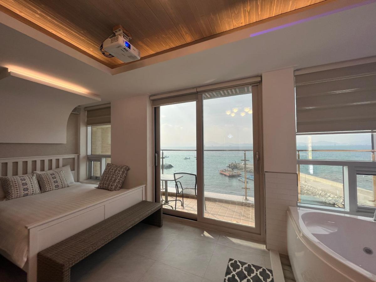 Holiday home Somewhales